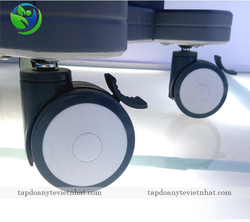 bánh xe giúp dawei dw-350 di chuyển dễ dàng